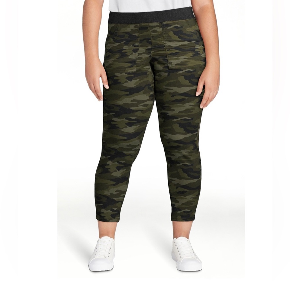 NEW No Boundaries Juniors Plus Mid Rise Pull On Camo Jeggings XXXL/3XG 21